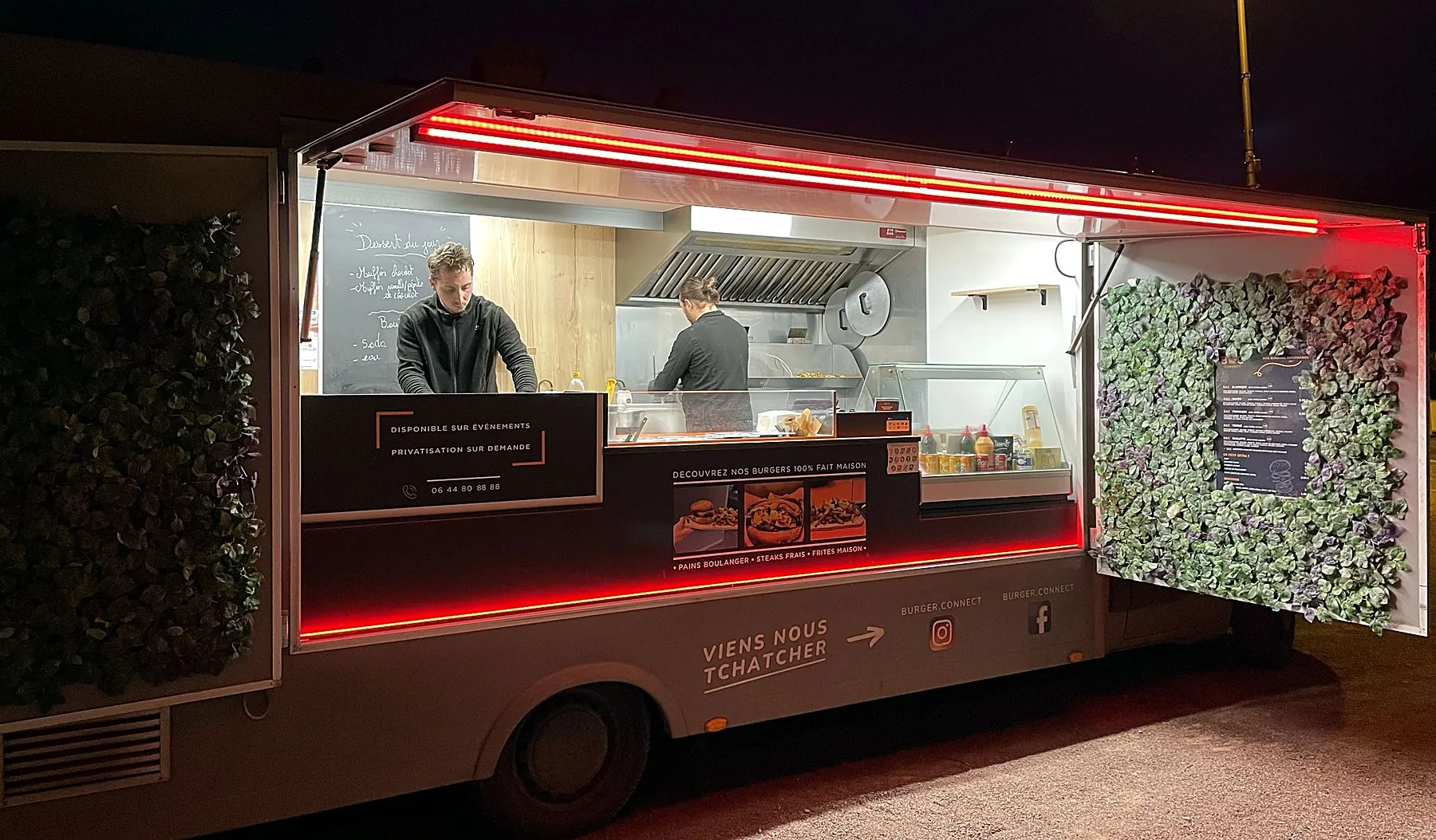 Le foodtruck Burger Connect ouvert de nuit